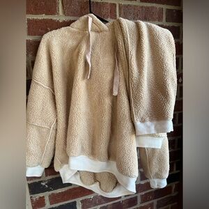 Easel Sherpa Hoodie + Jogger Set Size Medium